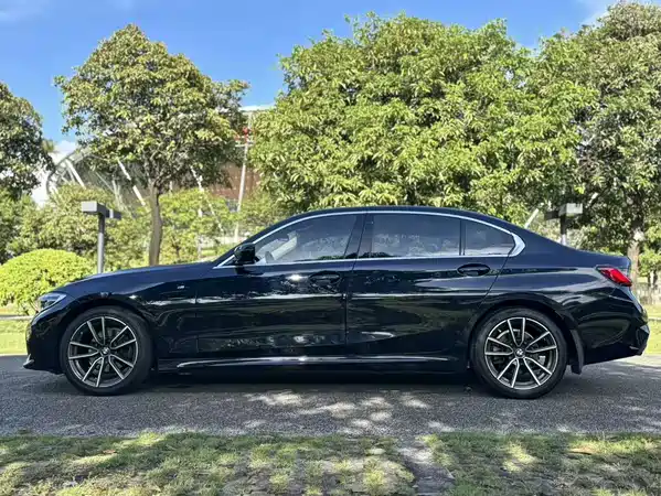 BMW 3 Series 2021