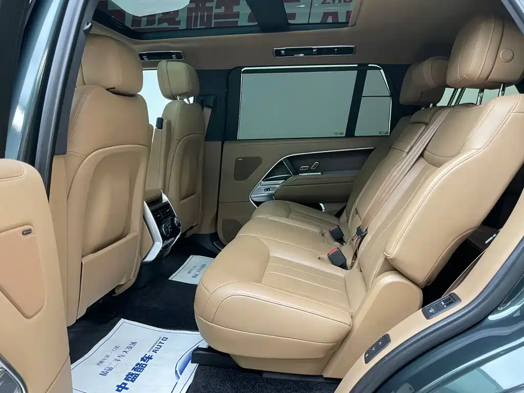 Land Rover Range Rover 2025 — фото 16