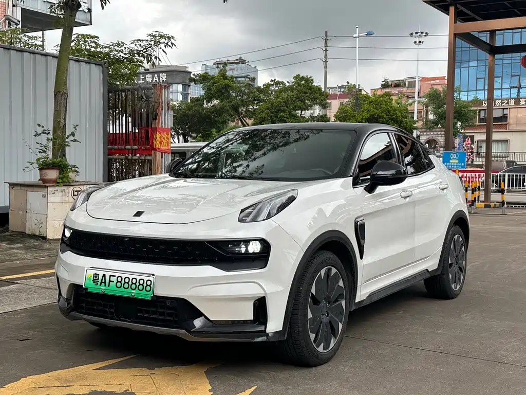 Lynk & Co 05 EM-P 2021 — фото 3
