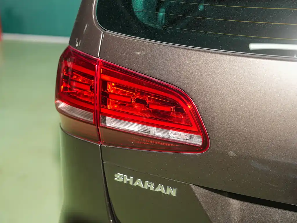 Volkswagen Sharan 2017 — фото 10