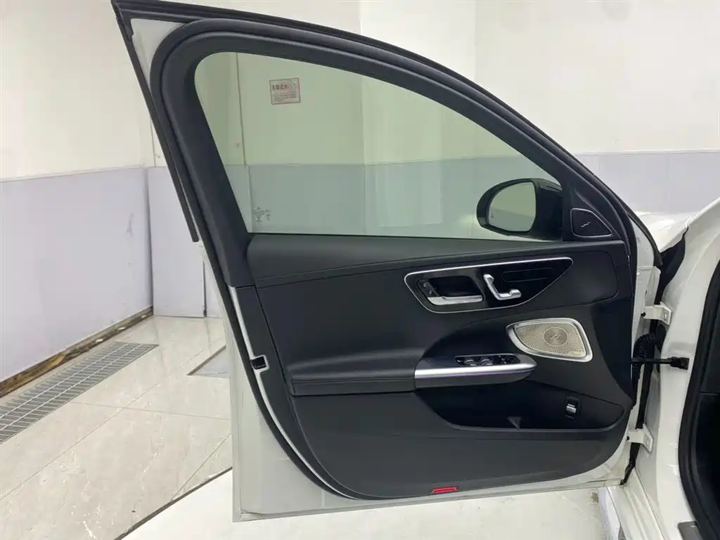 Mercedes-Benz C-Class 2022 — фото 16