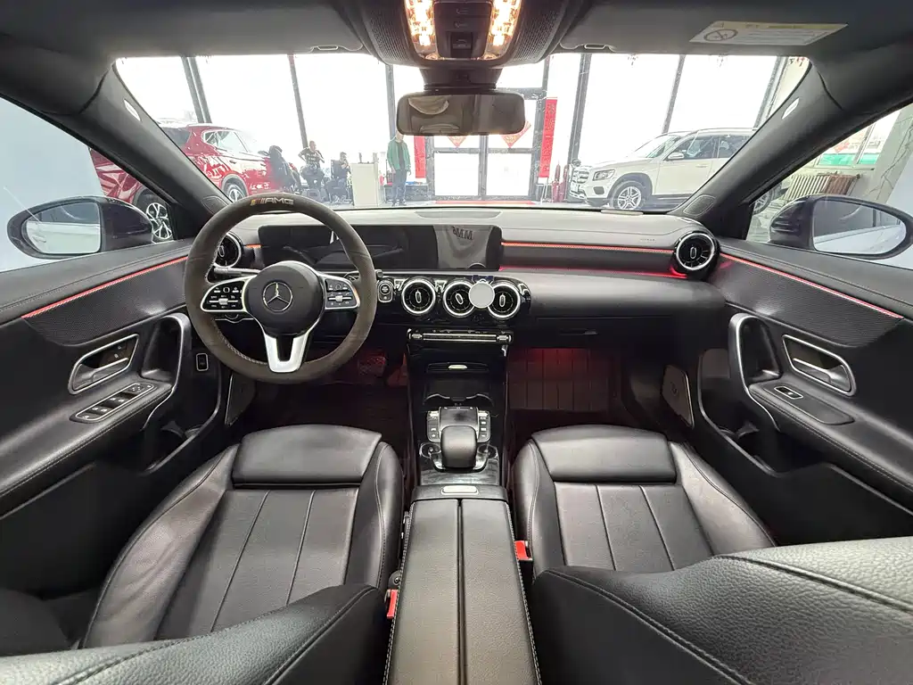 Mercedes-Benz A-Class 2021 — фото 17