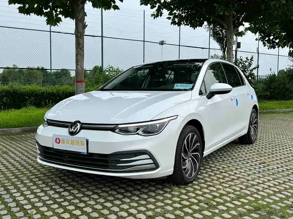 Volkswagen Golf 2022