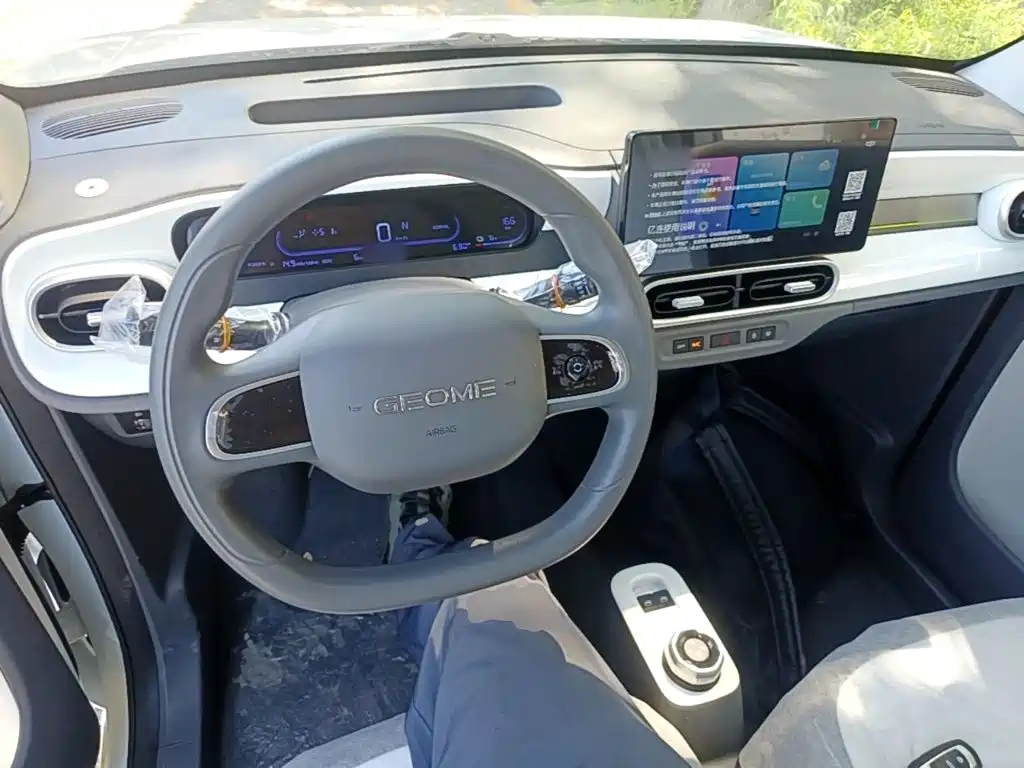 Geely Galaxy Panda 2026 — фото 10