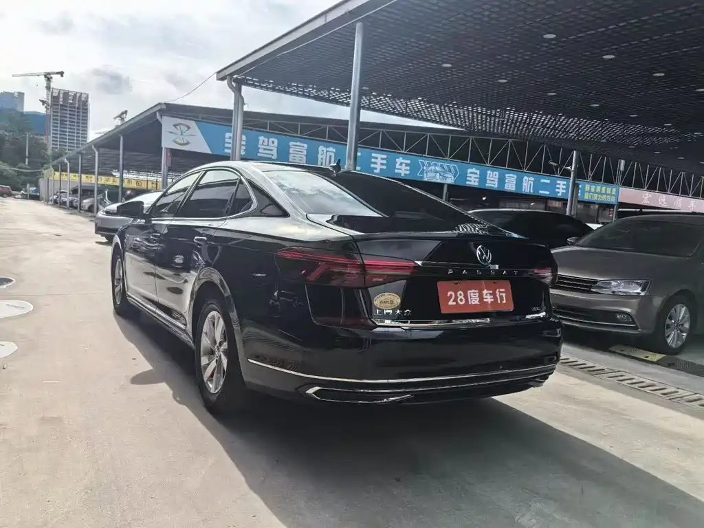 Volkswagen Passat 2021