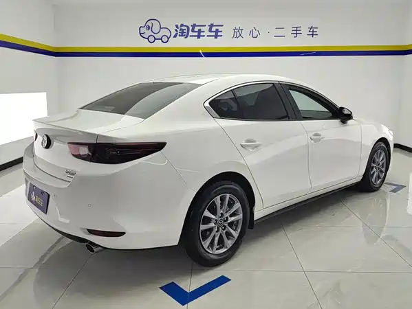 Mazda 3 Axela 2022