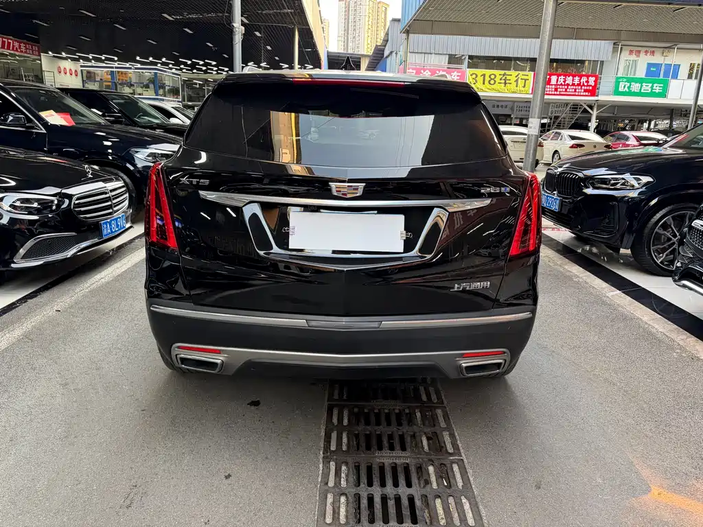 Cadillac XT5 2022 — фото 6