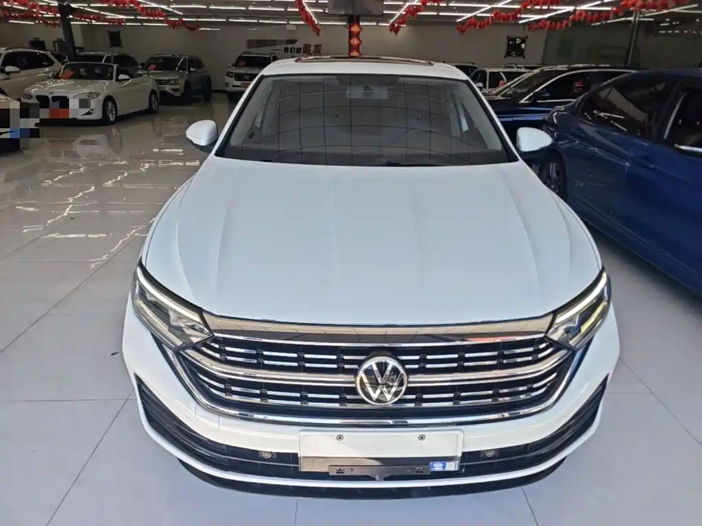Volkswagen Sagitar 2022
