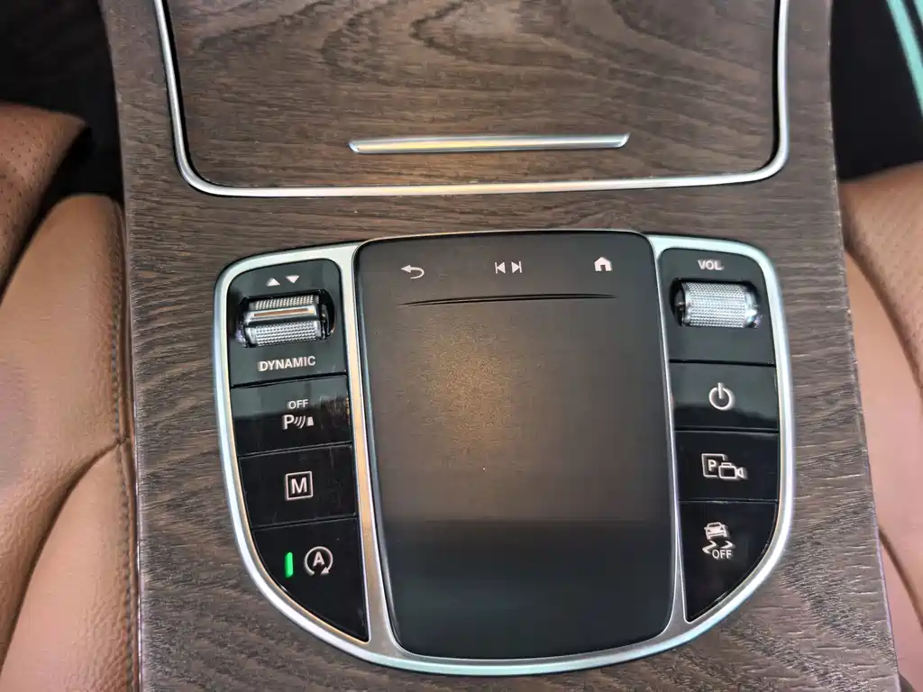 Mercedes-Benz GLC 2019 — фото 12