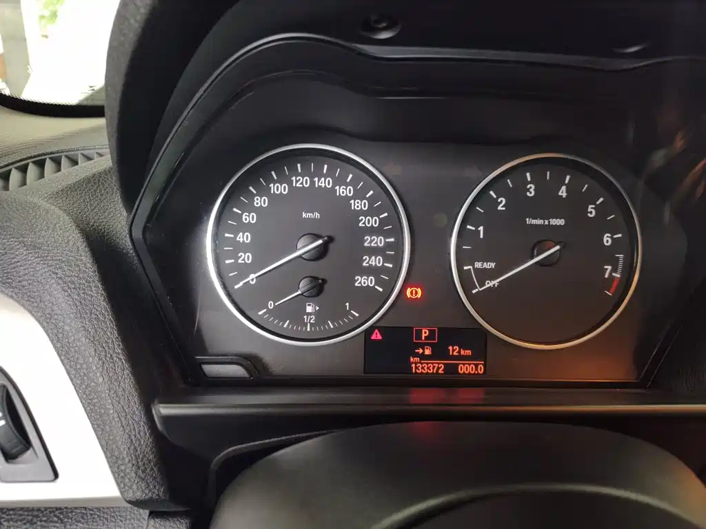 BMW 1 Series 2015 — фото 12