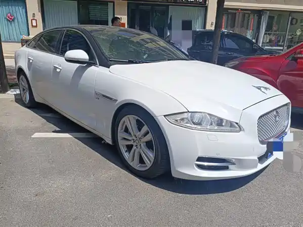 Jaguar XJ 2014
