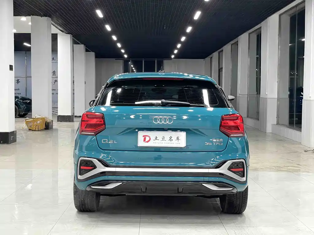 Audi Q2L 2022 — фото 5