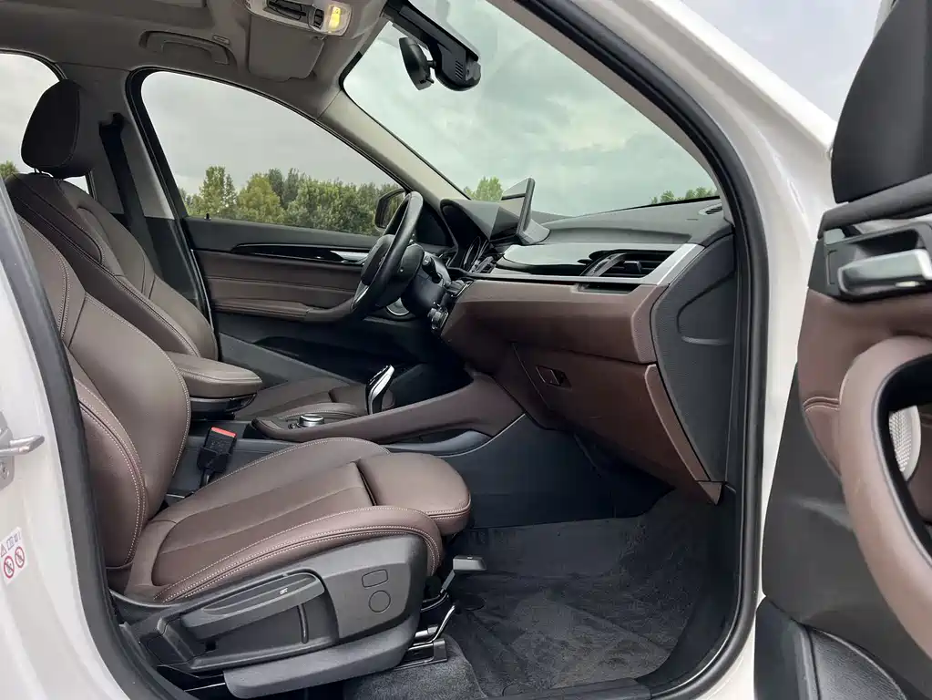 BMW X1 2022 — фото 11