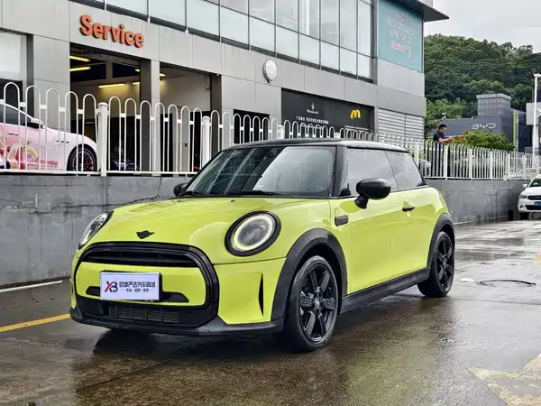 MINI MINI 2023