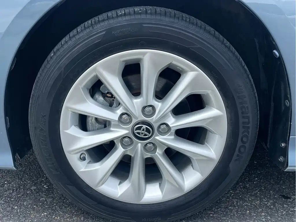 Toyota Corolla 2023 — фото 10