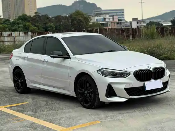 BMW 1 Series 2021