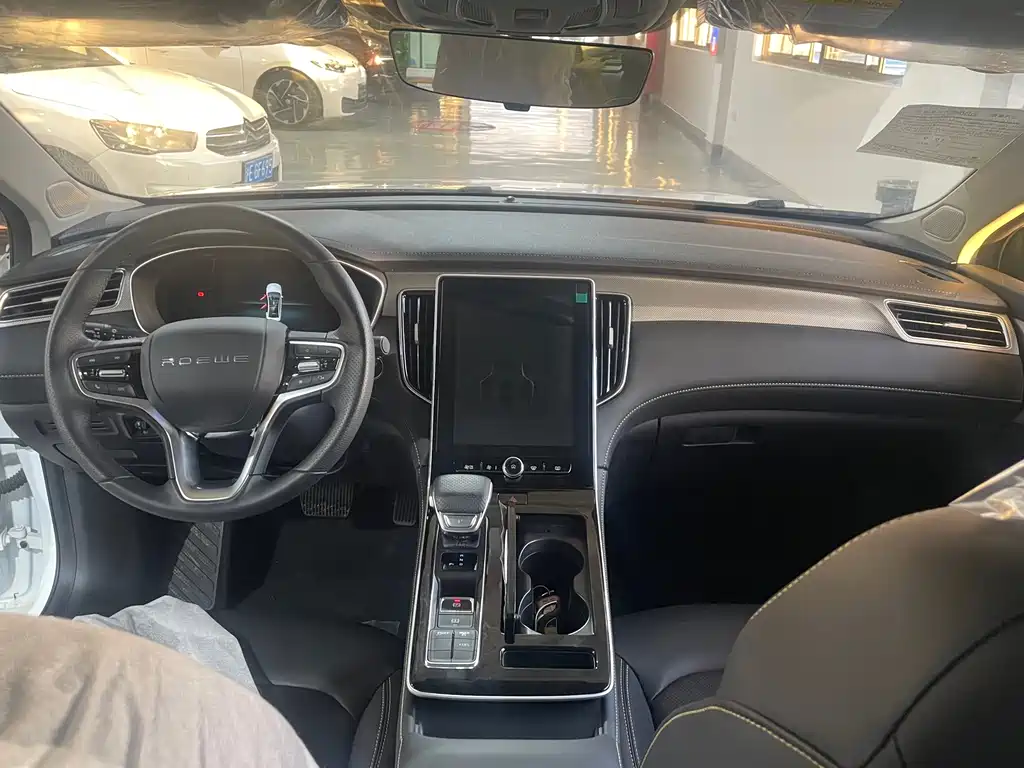 Roewe i6 MAX New Energy 2026 — фото 11