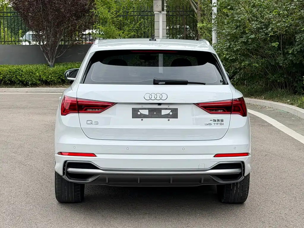 Audi Q3 2022 — фото 16