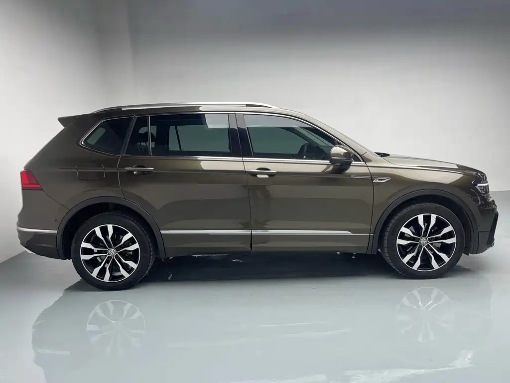 Volkswagen Tiguan L 2020 — фото 5