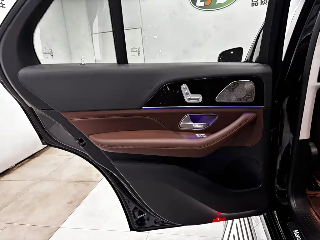 Mercedes-Benz GLE 2025 — фото 19