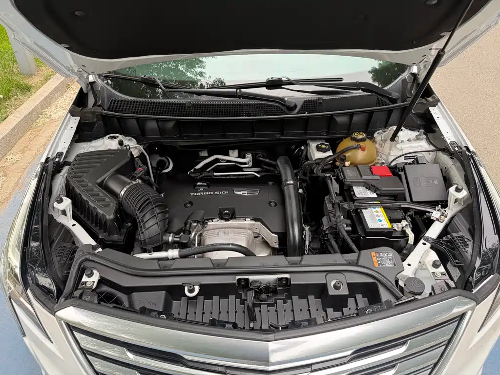 Cadillac XT5 2018 — фото 18