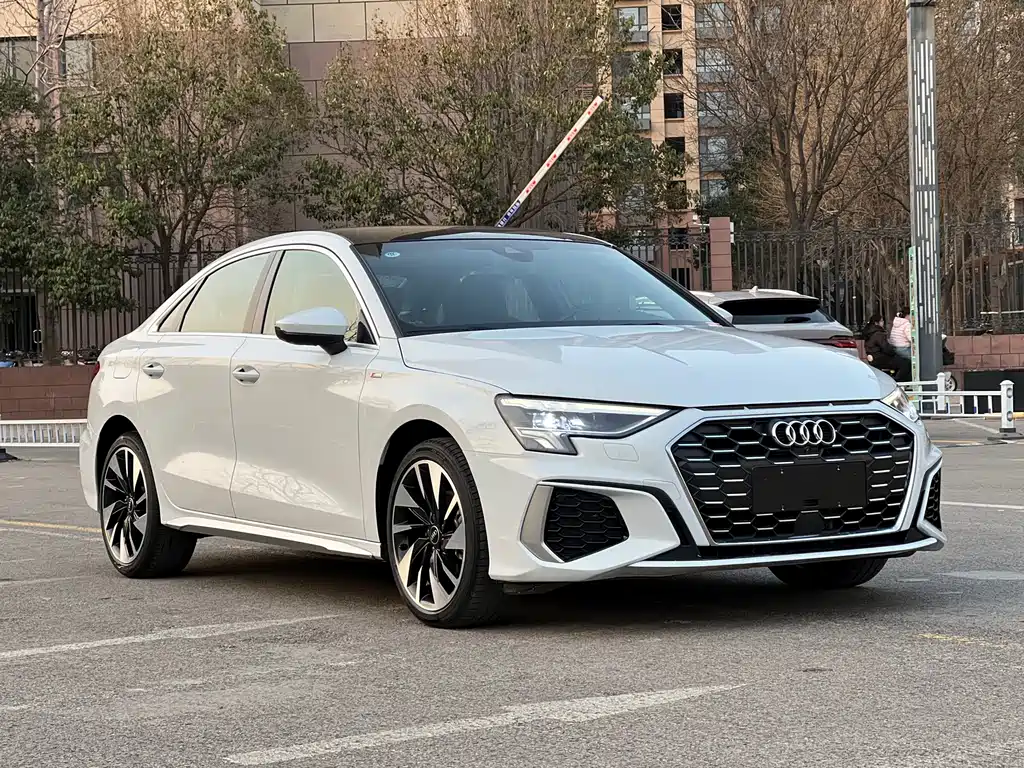 Audi A3 2024 — фото 3