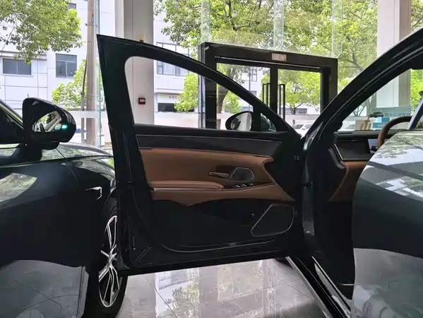 BYD Han L 2026