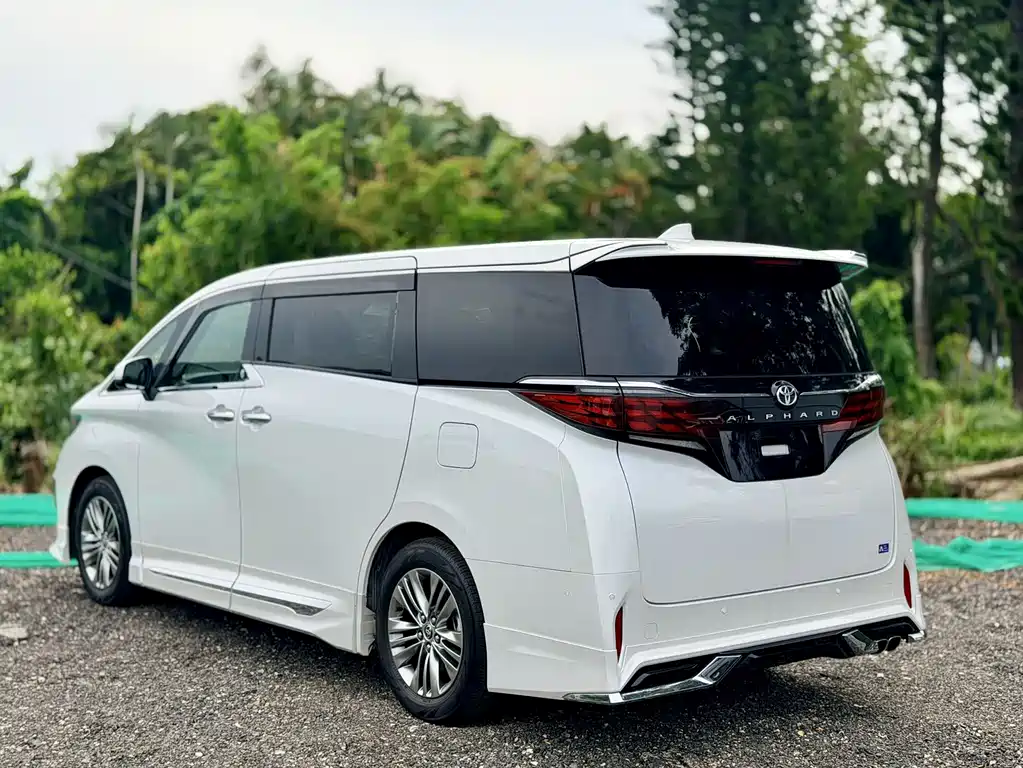 Toyota Alphard 2026 — фото 15