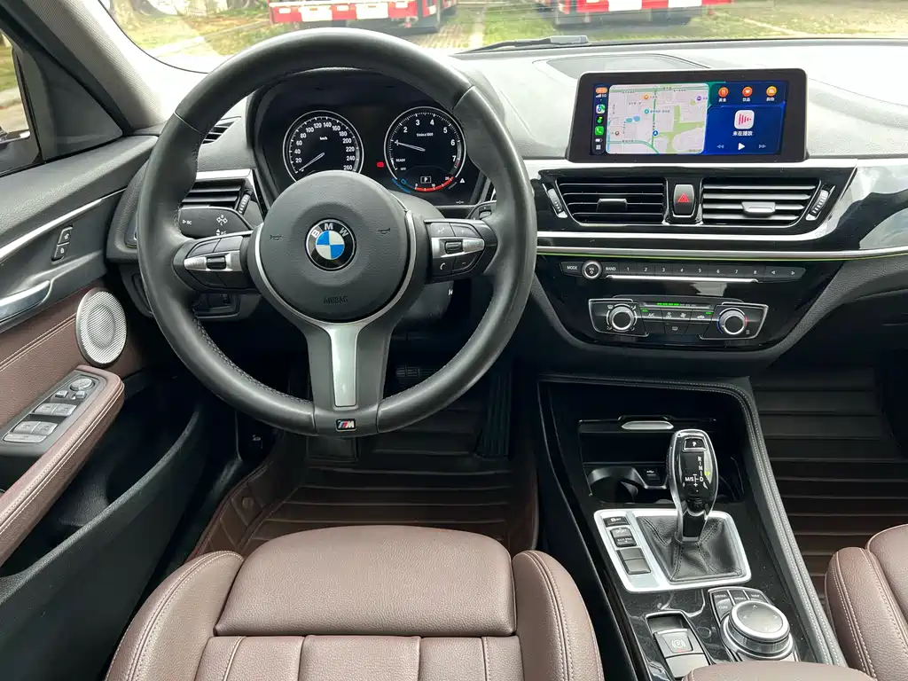 BMW 1 Series 2021 — фото 13