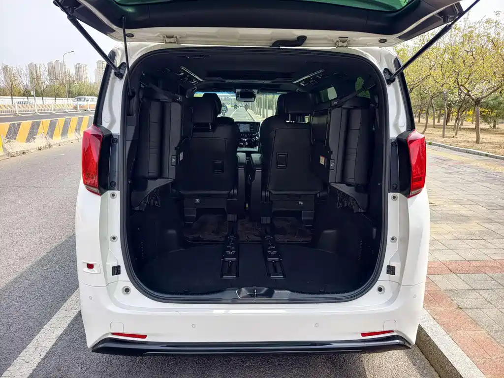 Toyota Alphard 2021 — фото 27