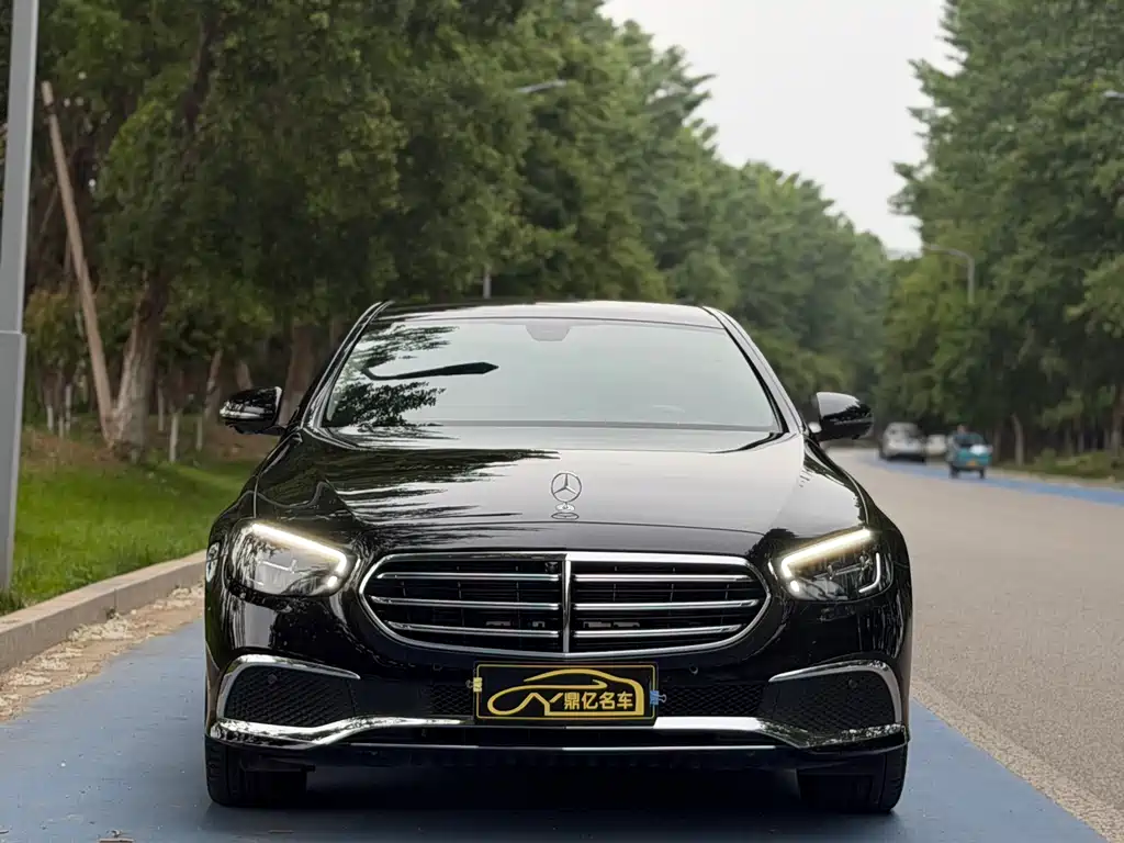 Mercedes-Benz E-Class 2022 — фото 2