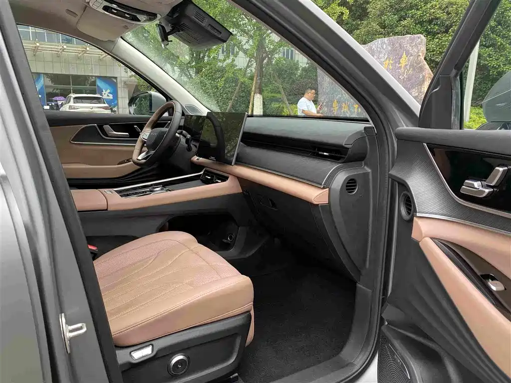 Chery Tiggo 8L 2025 — фото 15