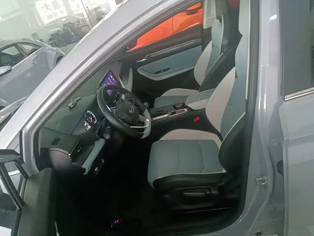 Geely Emgrand S 2022 — фото 15