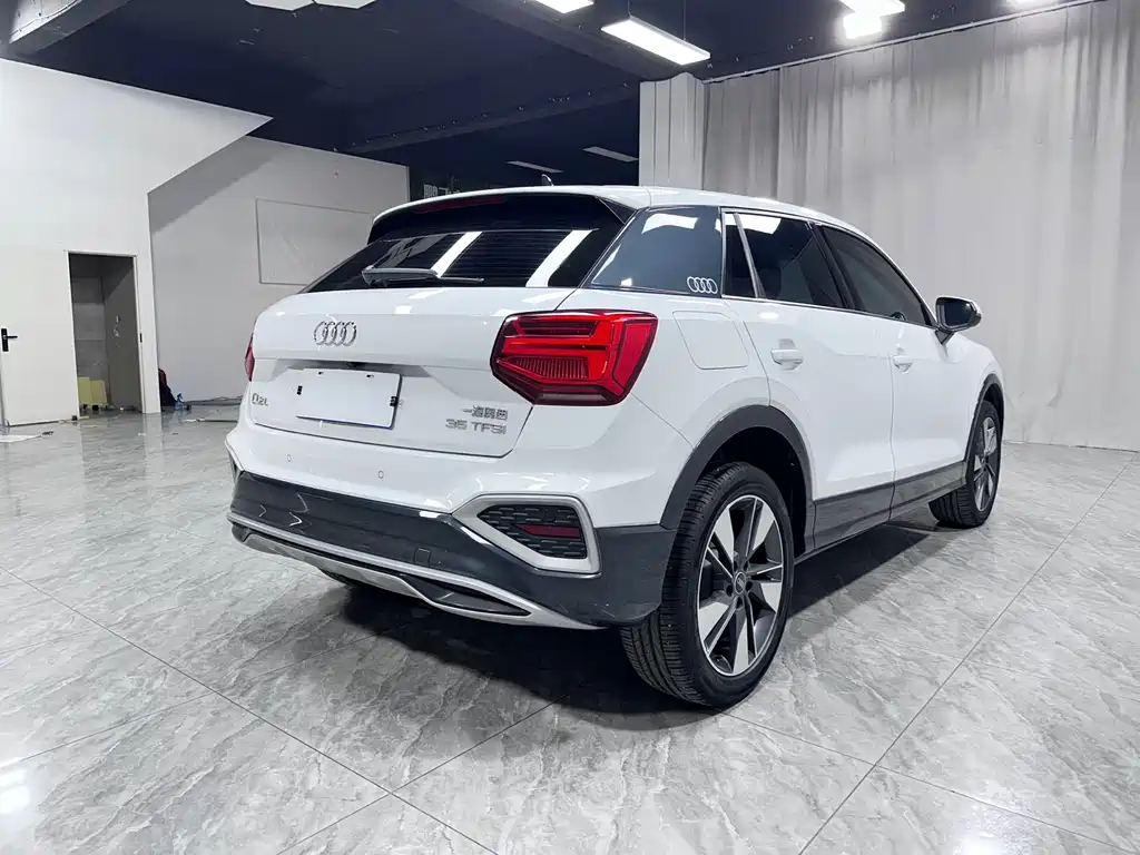Audi Q2L 2022