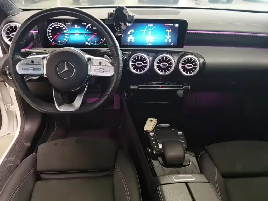 Mercedes-Benz A-Class 2021 — фото 10