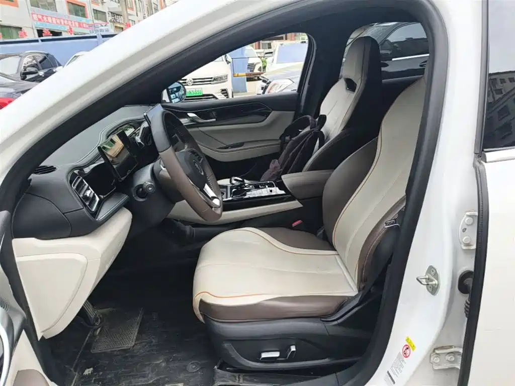 BYD Qin PLUS 2023 — фото 15
