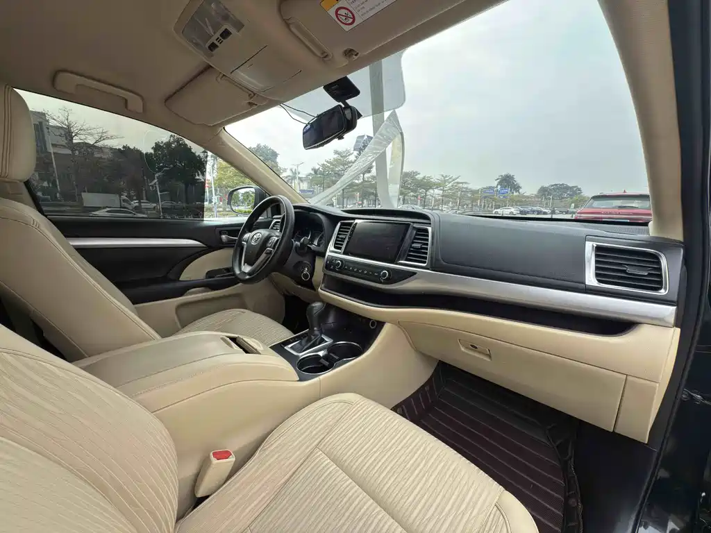 Toyota Highlander 2018 — фото 9