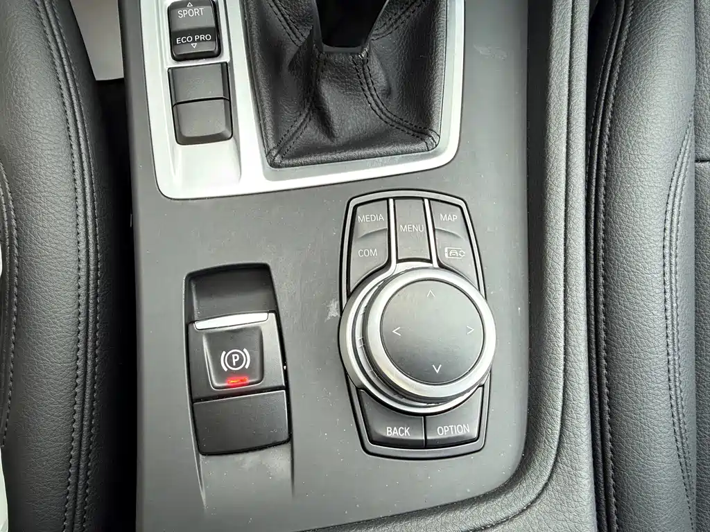 BMW 1 Series 2021 — фото 14