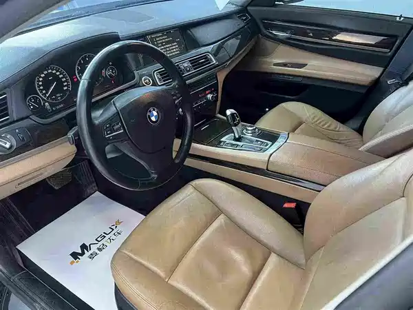 BMW 7 Series 2011