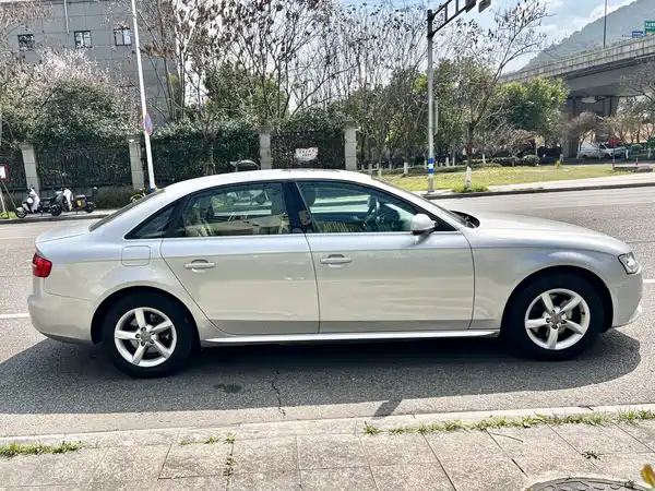 Audi A4L 2013