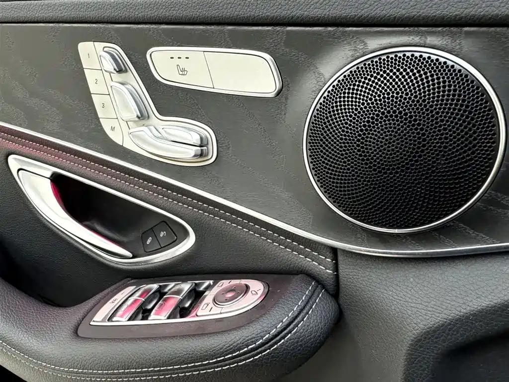 Mercedes-Benz C-Class 2020 — фото 18