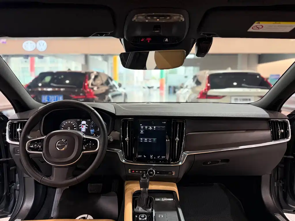 Volvo V90 2018 — фото 17
