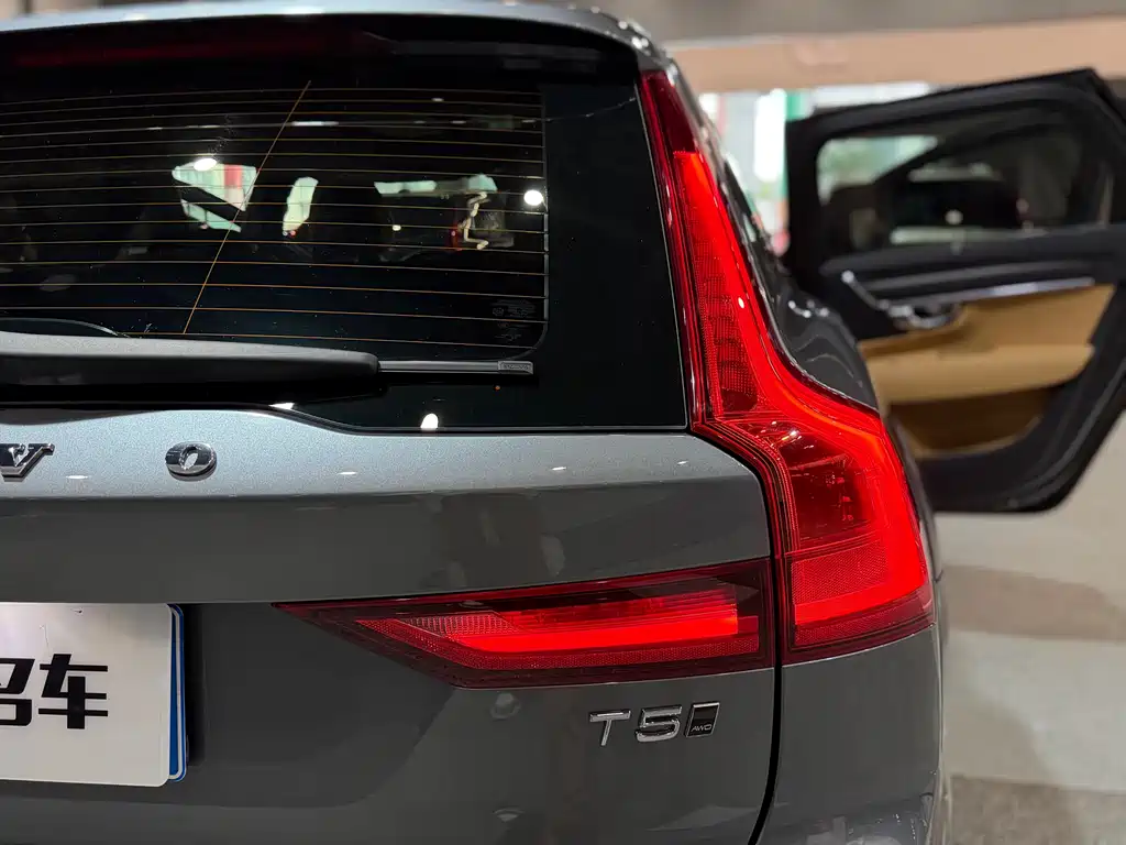 Volvo V90 2018 — фото 26