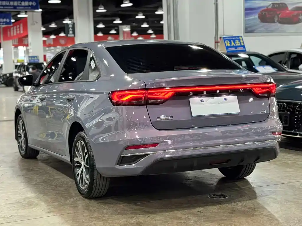Geely Emgrand 2026