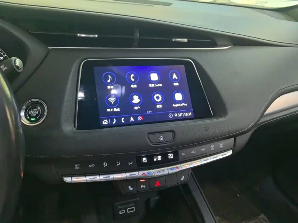 Cadillac XT4 2020 — фото 13