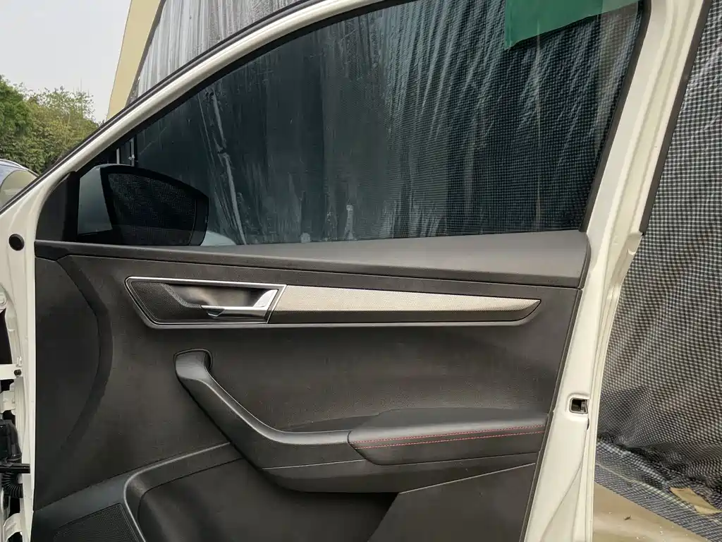 Skoda Karoq 2023 — фото 16
