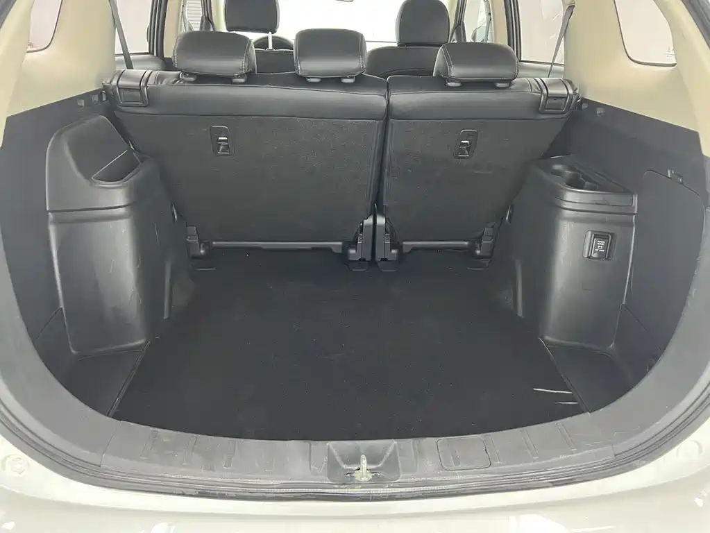 Mitsubishi Outlander 2021 — фото 17