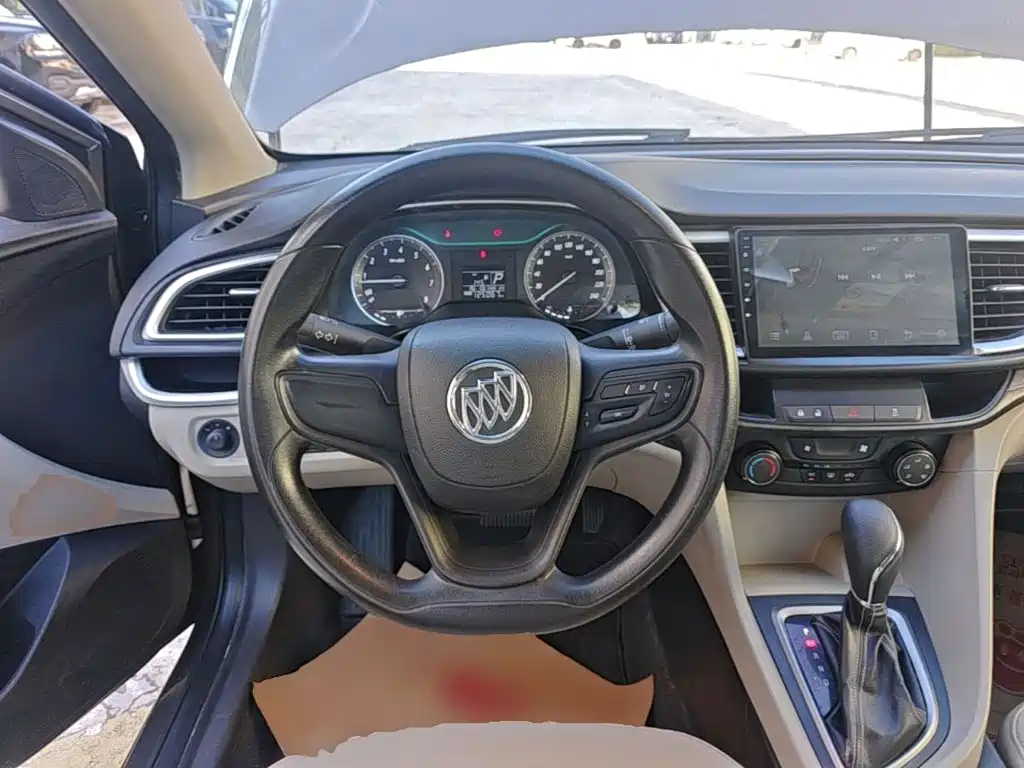 Buick Excelle 2017 — фото 11