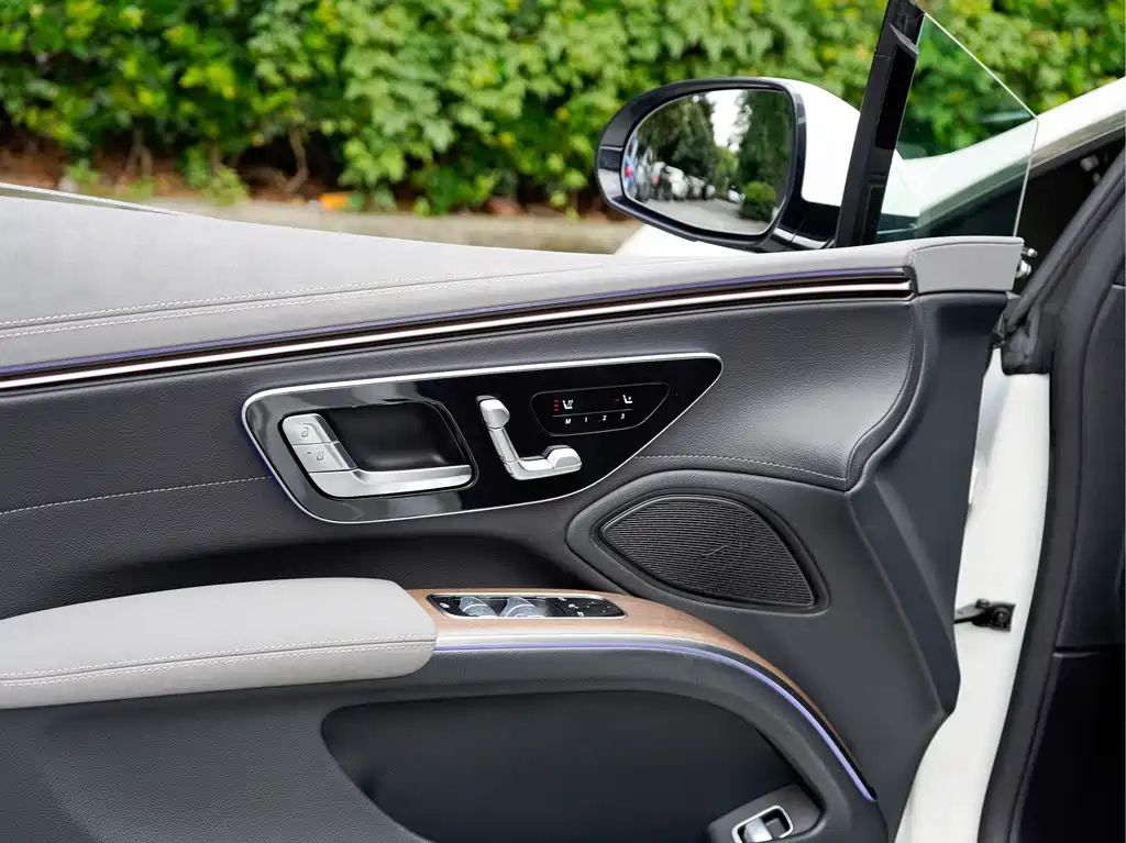 Mercedes-Benz EQS 2023 — фото 18
