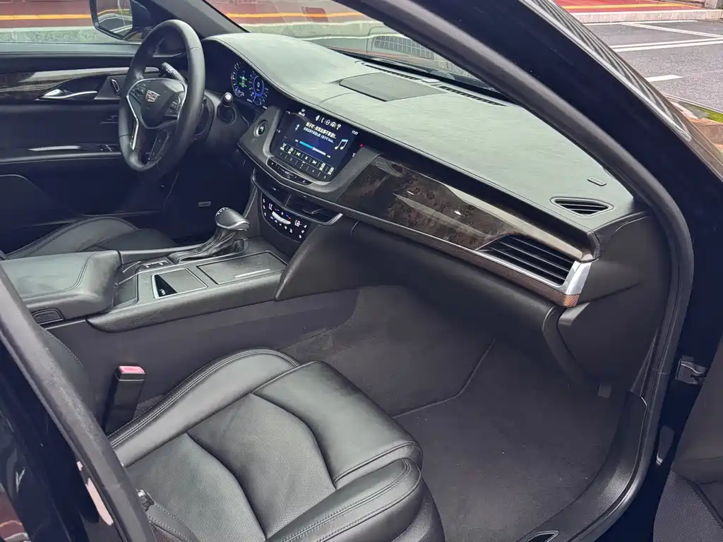 Cadillac CT6 2018 — фото 14